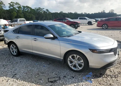 2024 Honda Accord Lx z USA, uszkodzony, nr VIN 1HGCY1F24RA057539